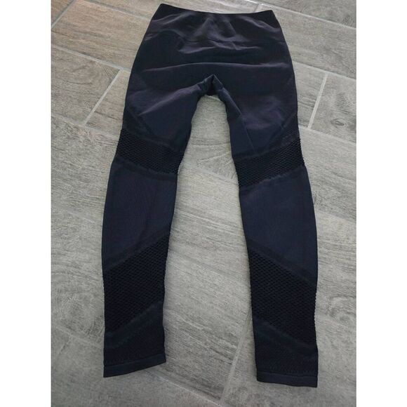 Fabletics Seamless Compression Leggings - Picture 7 of 9